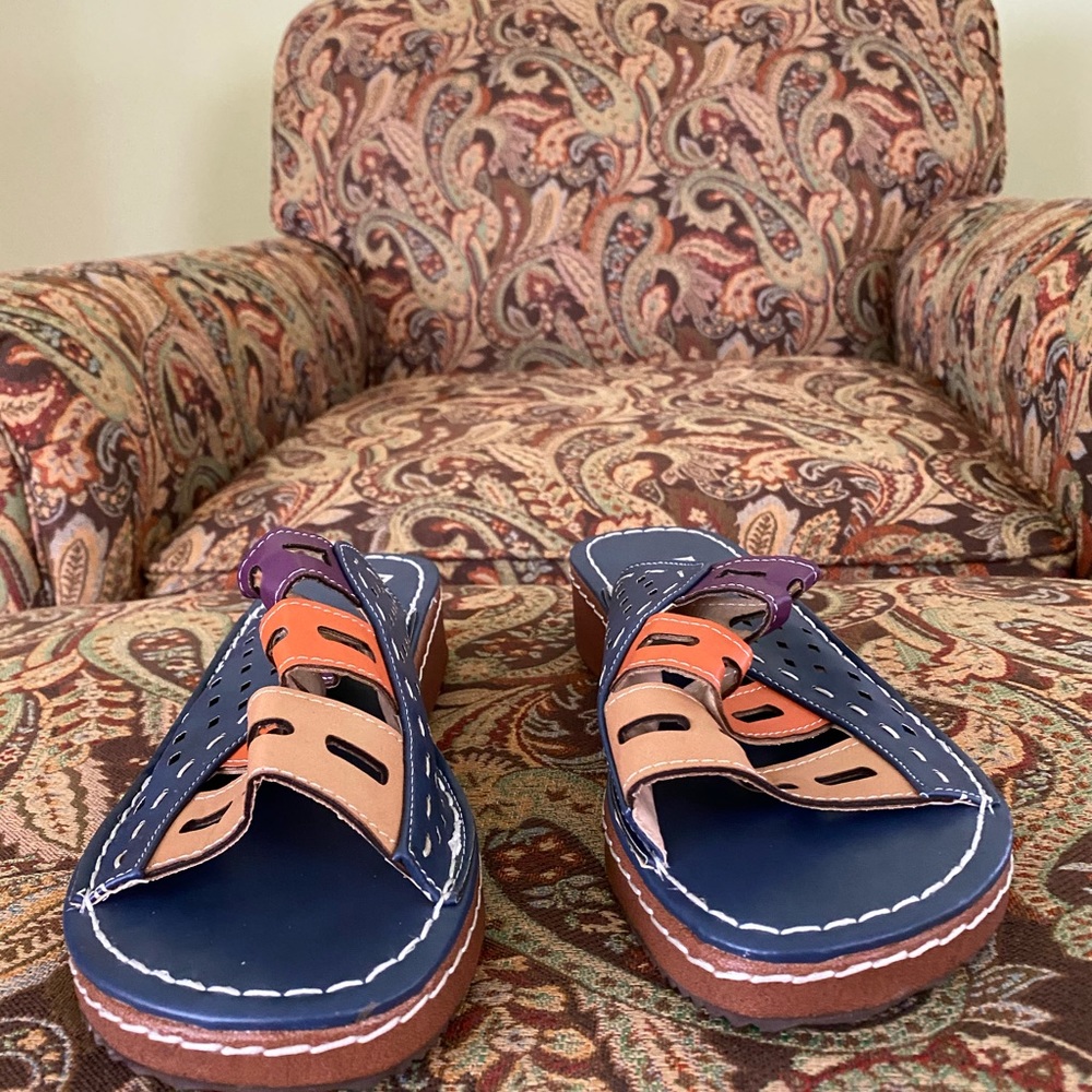 New multicolor sandal